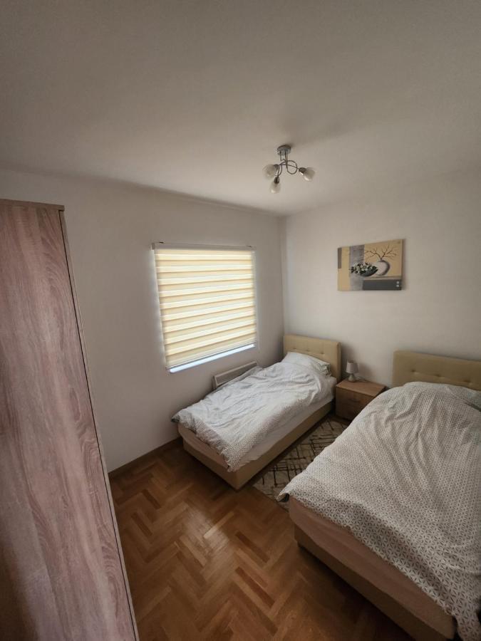 4 * Sarajevo